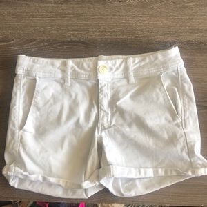 AE white cotton midi shorts